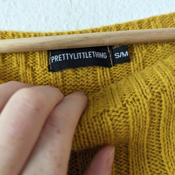 PrettyLittleThing Cropped Sweater - Picture 5 of 5